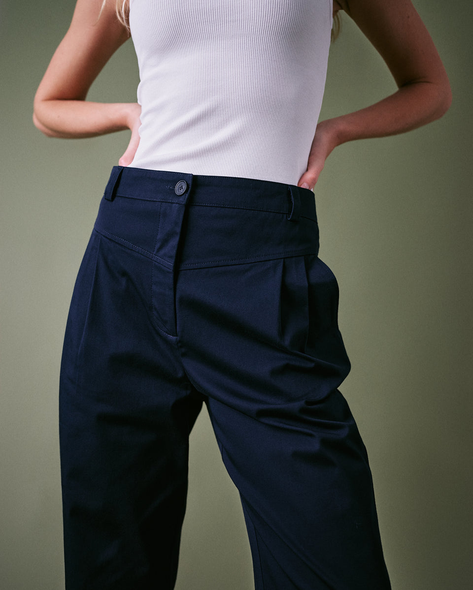 Bouy Barrel Leg Trouser