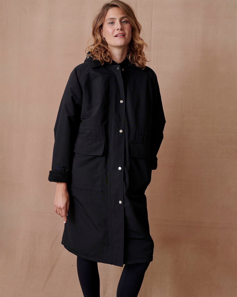 Snuggler Black Waterproof Changing Robe