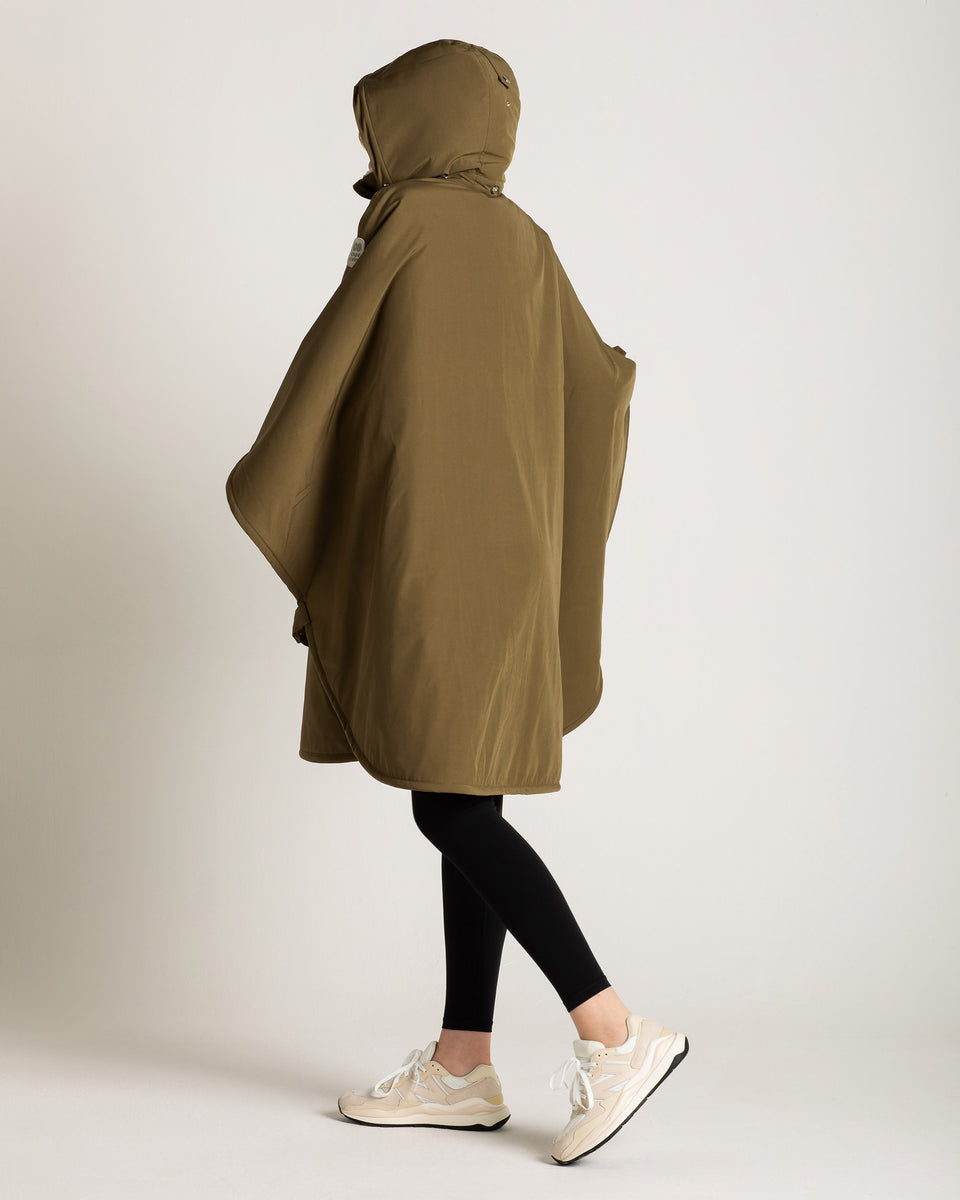 The Reversible Shell Changing Cape